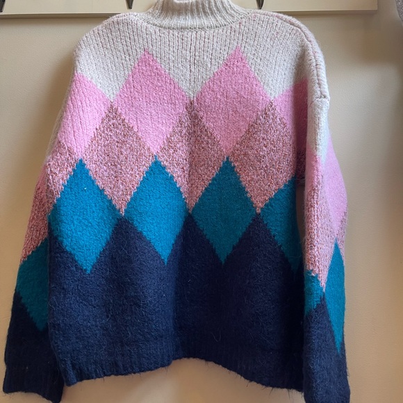 Pretty Chevron Sweater - Picture 5 of 8